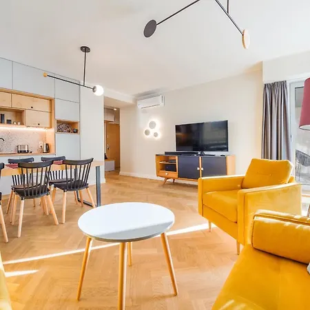 Golden Star***** - Yacht Park Apartment *