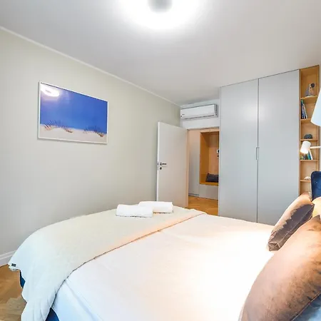 Golden Star***** - Yacht Park