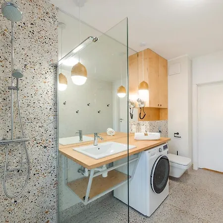 Golden Star***** - Yacht Park غدينيا